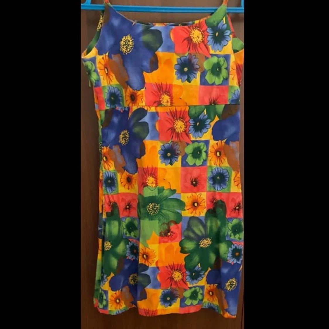 Väcker mini klänning 