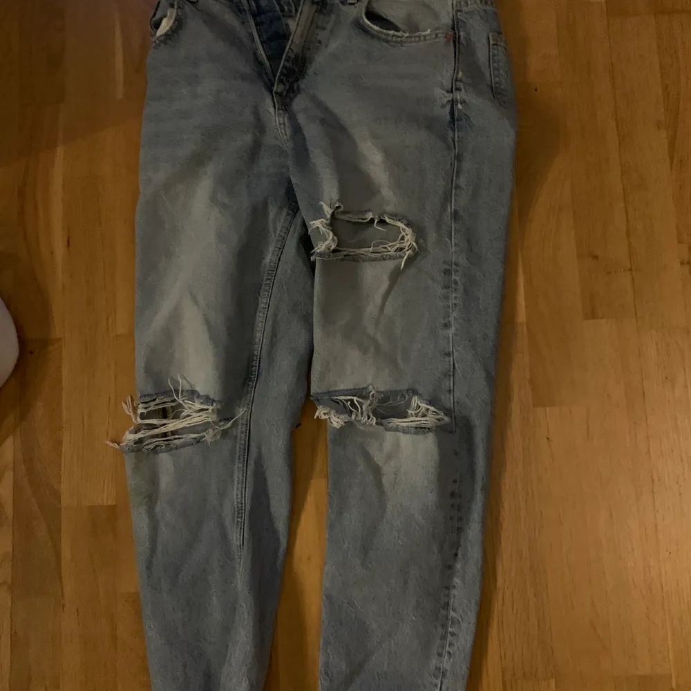 50 kr + . Jeans & Byxor.