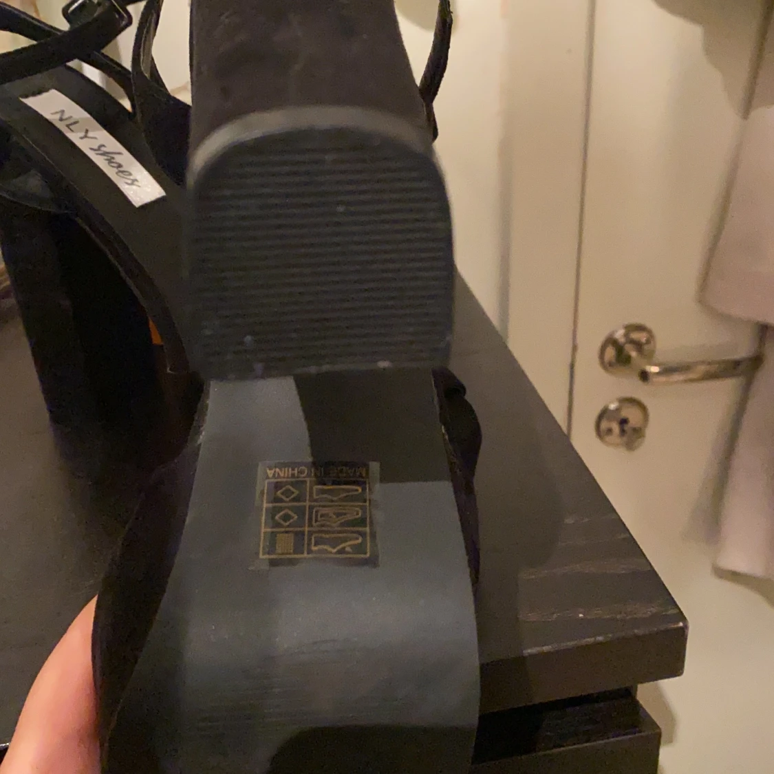 Svarta klackskor från nelly  - 91