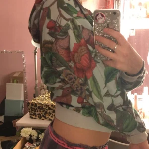 Adidas hoodie - Blommig adidas hoodie