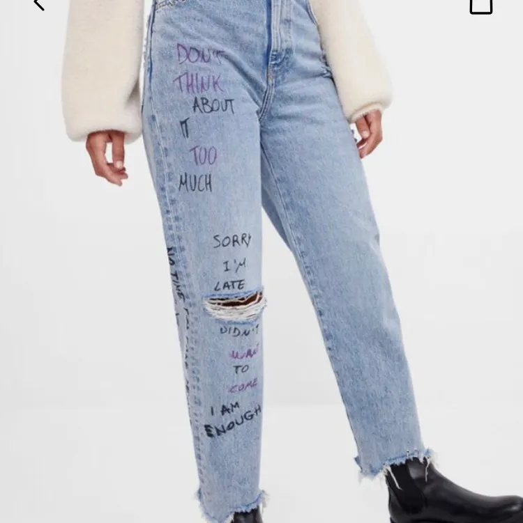 Någon som har dessa byxor att sälja i storlek 36? . Jeans & Byxor.
