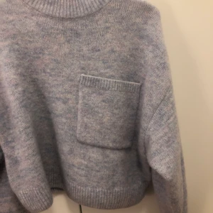 Tjocktröja & other stories - Superfin tjocktröja från & other stories, endast använd 2-3 gånger 