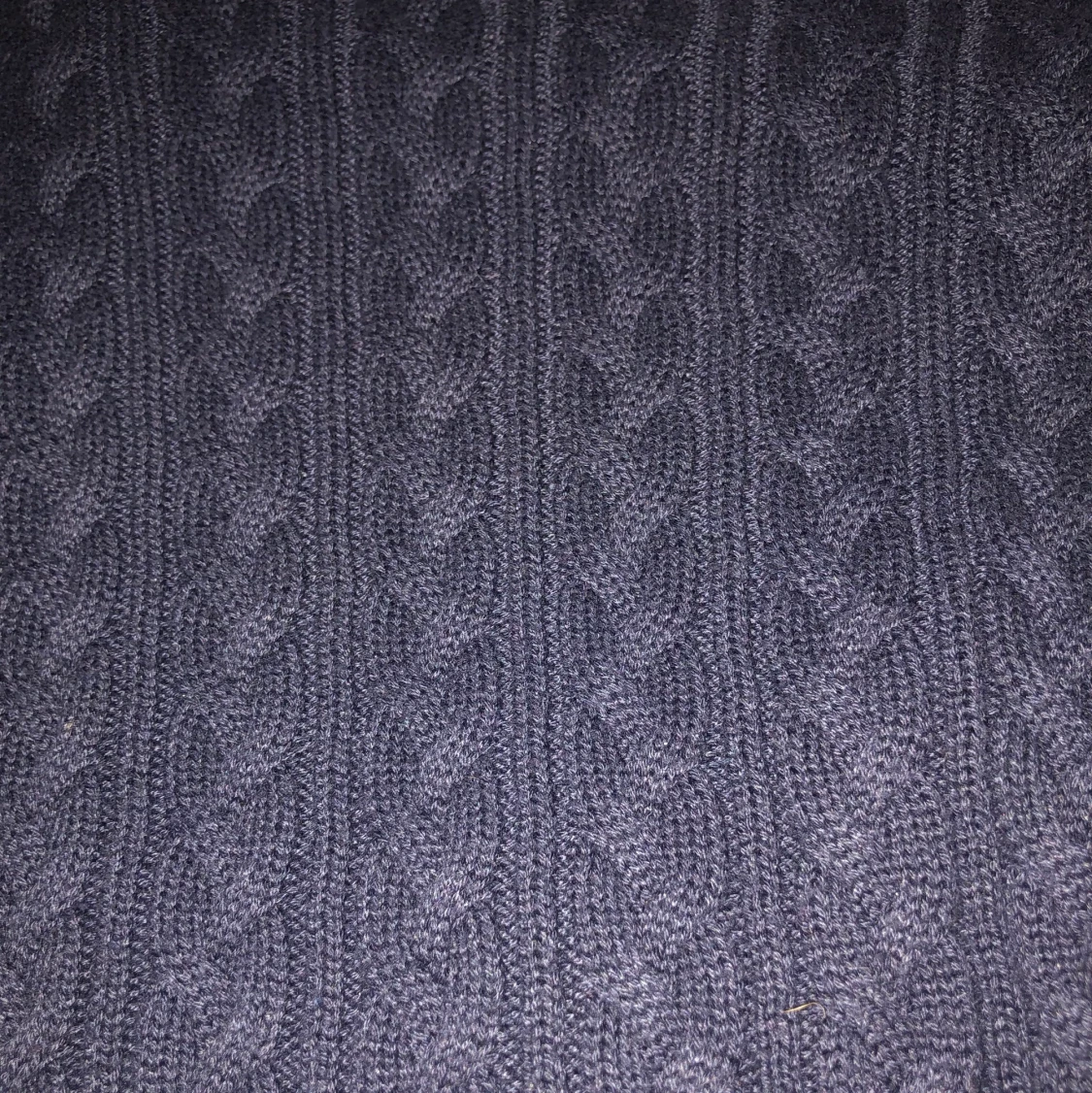 H&M kabelstickad tröja  - 90