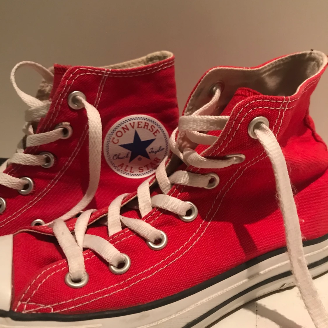 Röda converse