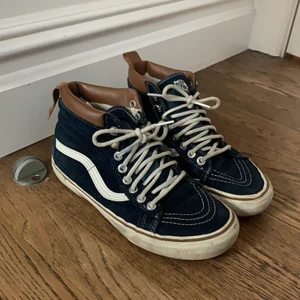 Vinter vans - Använda men i bra skick!! Hör av er vid  frågor🥰eventuell frakt tillkommer🌟