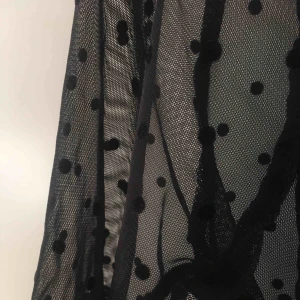  - Jättefin blus från Gina Tricot, storlek M. Fint skick! Frakt tillkommer, pris kan sänkas vid snabb affär! 💛