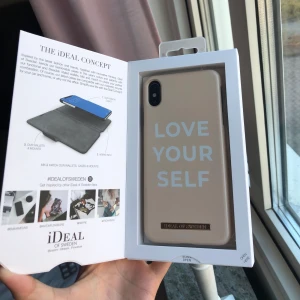 IDEAL OF SWEDEN mobilskal  - ⚡️Therese Lindgrens kollektion med Ideal of Sweden, modell: LOVE YOURSELF   ⚡️ Oanvänt! Råkade beställa i fel storlek och märkte inte det i tid.    ⚡️ Tryck på knappen under bilden för att köpa.    ⚡️ Kan skickas mot fraktkostnad. 