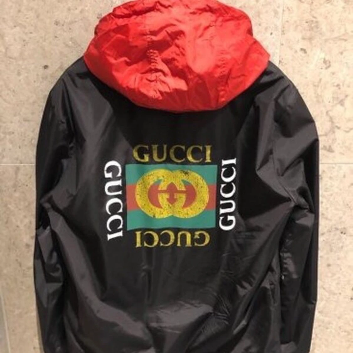 Gucci vindjacka strl M