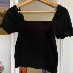  - Blus från hm Bud från: 30 kr