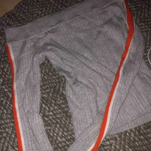  - Superfin off shoulder tröja som aldrig kommit till användning. Köparen står för frakten! ❤️