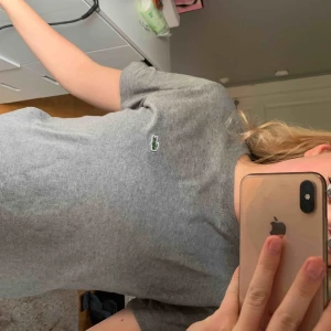  - Lacoste tröja jätte fint skick