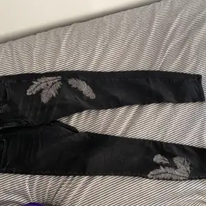 Slim black jeans 