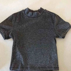  - Använt ett fåtal gånger. Bikbok storlek S