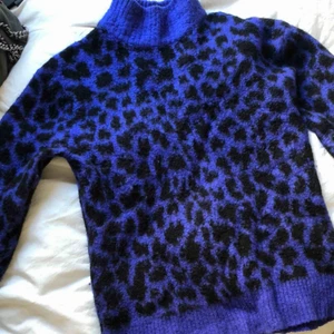  - Superfin populär slutsåld tröja från NAKD, skicket är som ny!💕💕