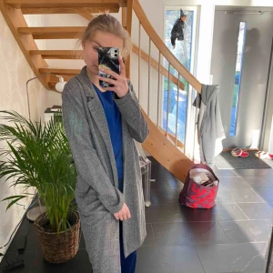  - Superfin kappa perfekt till våren Strl xs men passar mig som är s 