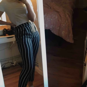  - Fina randiga byxor från Forever 21. Köpare står för frakt!