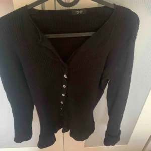  - Fin stickad kofta. Jätte gullig ☺️