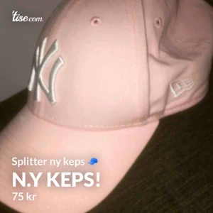  - Helt ny keps jag fått i present och aldrig fått användning för i ny skick!