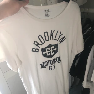 Ralph lauren t-shirt - Använd fåtal gånger, storlek s, köparen står för frakt