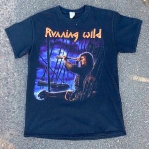 Vintage T-shirt  - Vintage T-shirt i storlek M, väldigt bra skick!