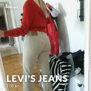 Tåliga levi's jeans i bra skick.  jag har vanligtvis storlek Eur 38 eller W29/L30-32. Jag är 169 cm lång o har klippt dom själv där nere. En liten fläck som knappt syns (bild 3).knappar istället för dragkedja fram.