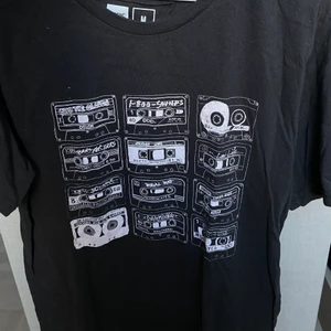 Cool T-shirt  - Unik T-shirt använd 1 gång