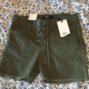 Shorts nya - Helt nya shorts. Passar strl s