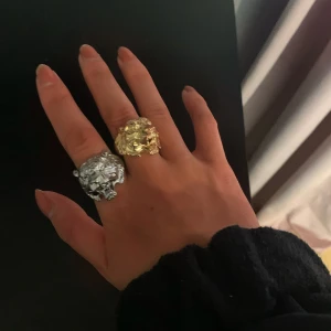 Ringar  - Två super coola lejon ringar, två för 100kr en för 70kr