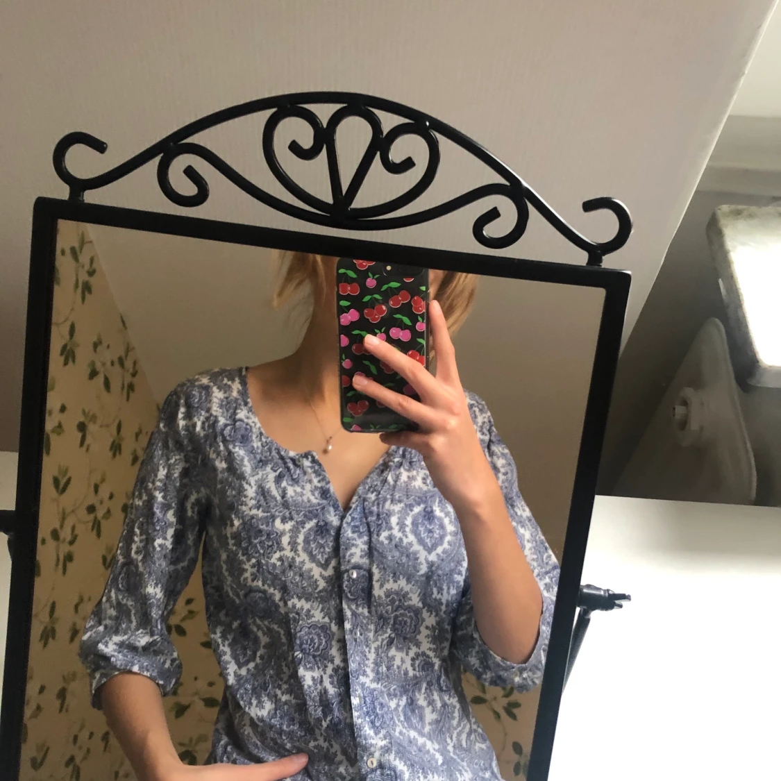 Söt blus med mönster - 90