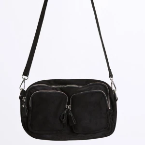 connie bag  - helt felfri!! pris kan diskuteras, köparen står för eventuell frakt!!💓💓