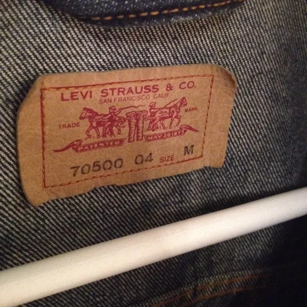 Levis väst, strl M. Jackor.