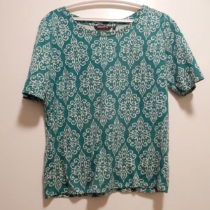  - Skön topp från Indiska. Använd en gång. 