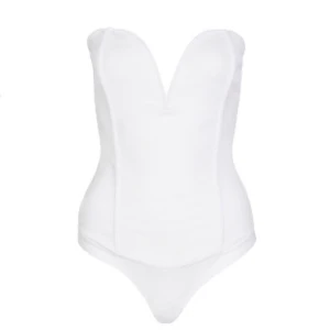  - Body från Angelica Blicks kollektion. Säljer den eftersom XS var (som det kanske syns på bilden) lite stort på mig. Råkade ta i sönder den lite vid dragkedjan därav det låga priset, men tror det går lätt att sy!