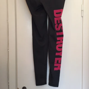  - Träningstights aldrig använda, blonde destroyer 100kr+frakt 