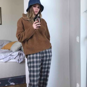 Teddy-tröja  - Skitsnygg tröja, knappt använd! 