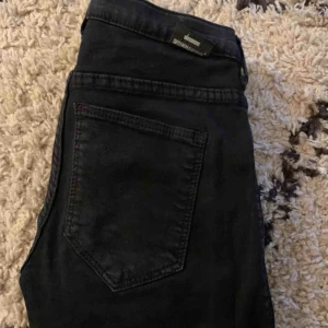  - Dr denim jeans storlek xs 
