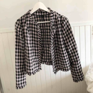  - Fin blazer från H&M, endast använd en gång🌟