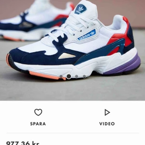  - Adidas falcon. Använt fåtal gånger. Vid snabb affär går de bra att sänka priset lite. Köparen står för frakt 