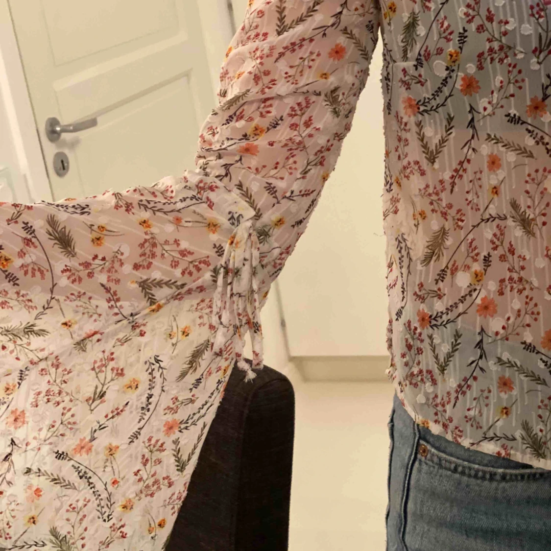Blommig blus - 90