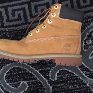  - Skor från timberland nästan oanvända 