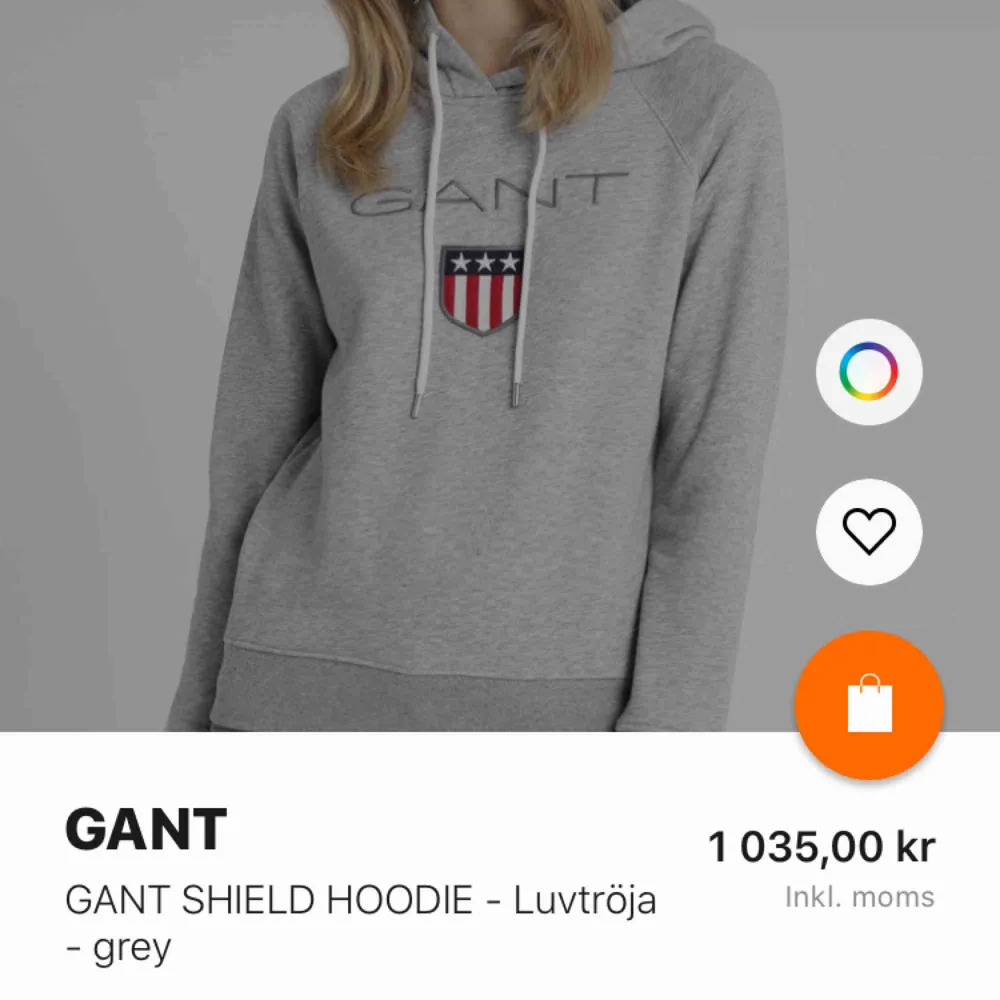 Gant hoodie i stl S, mycket bra skick, säljer då den inte riktigt kommer till användning, köp 2 grejer från min sida och få den billigaste för 50%!. Hoodies.
