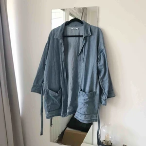  - Snygg kimono från NA-KD i storlek S. I bra skick! 