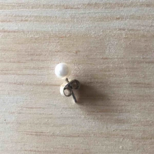  - Pärlörhänge i silver, märkt 925