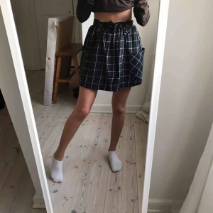  - Fin kjol från zara, köparen står för frakten 