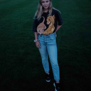  - Snygga Levis jeans som nu blivit lite för små:( 