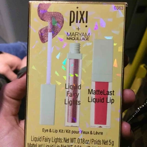  - Oöppnade i förpackning , ögonskuggor och smink paket 