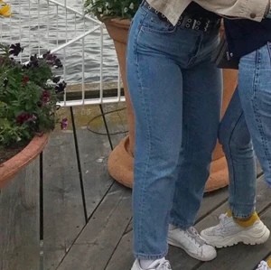 Jeans - Mom jeans, knappt använda 💗