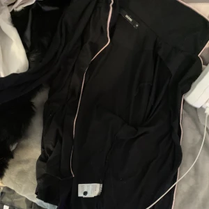 Sovtröja från bikbok  - Storlek M, skit skön