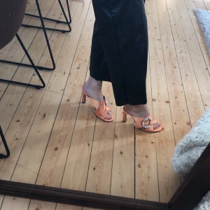 NA-KD SKOR  - Storlek 37, aldrig använda 