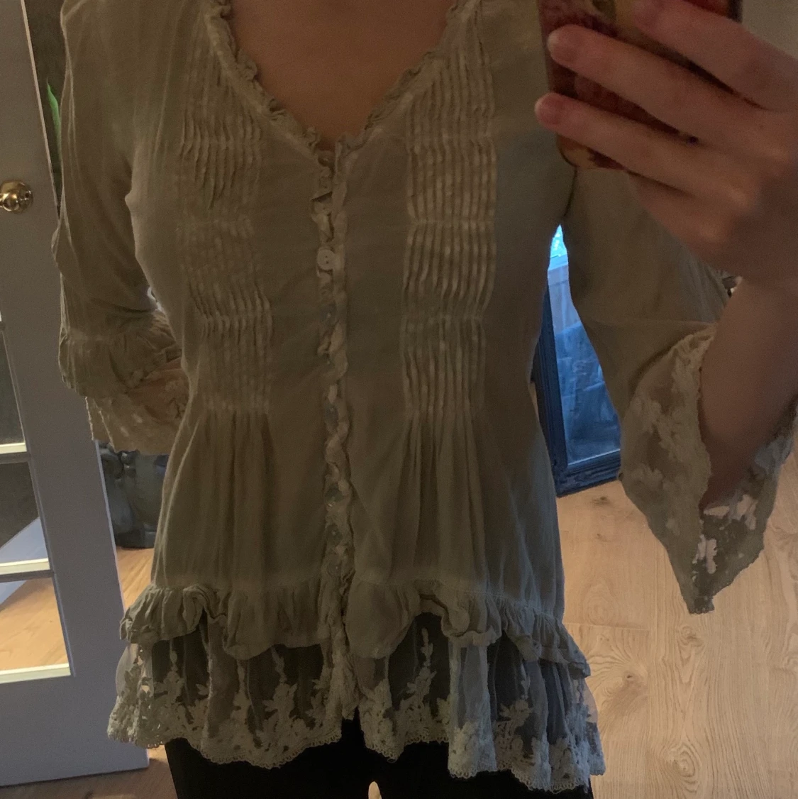 Blus med spets  - 90